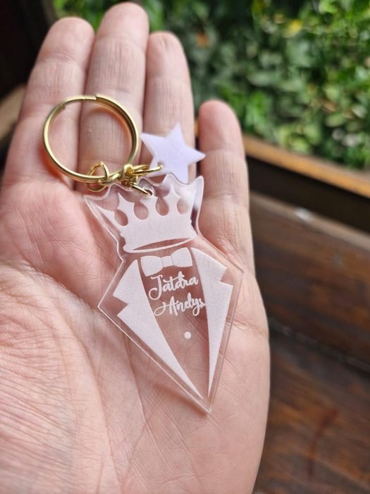 Llavero Corona y Traje Esmoquin con Dije Estrella
