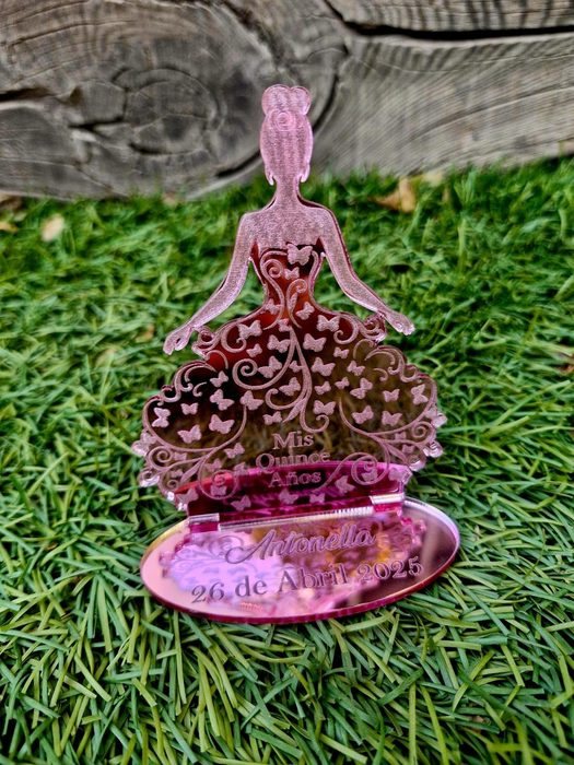 Centro de Mesa Princesa en Acrílico Espejo (8x10 cm)
