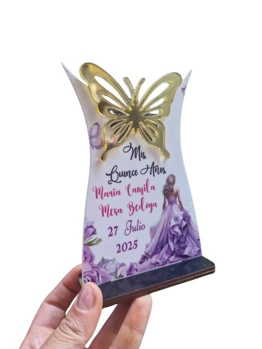 Galvano Curvo 15 Años con Mariposa Relieve 3D