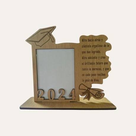Portarretrato de Graduación en Madera (15x15 cm)