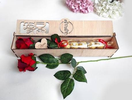Caja para Rosas y Bombones Alargada